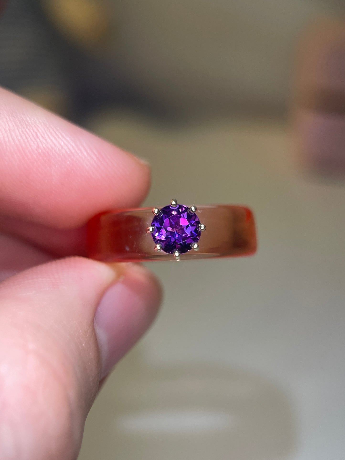Anillo CG - Amatista y Resina Salmón