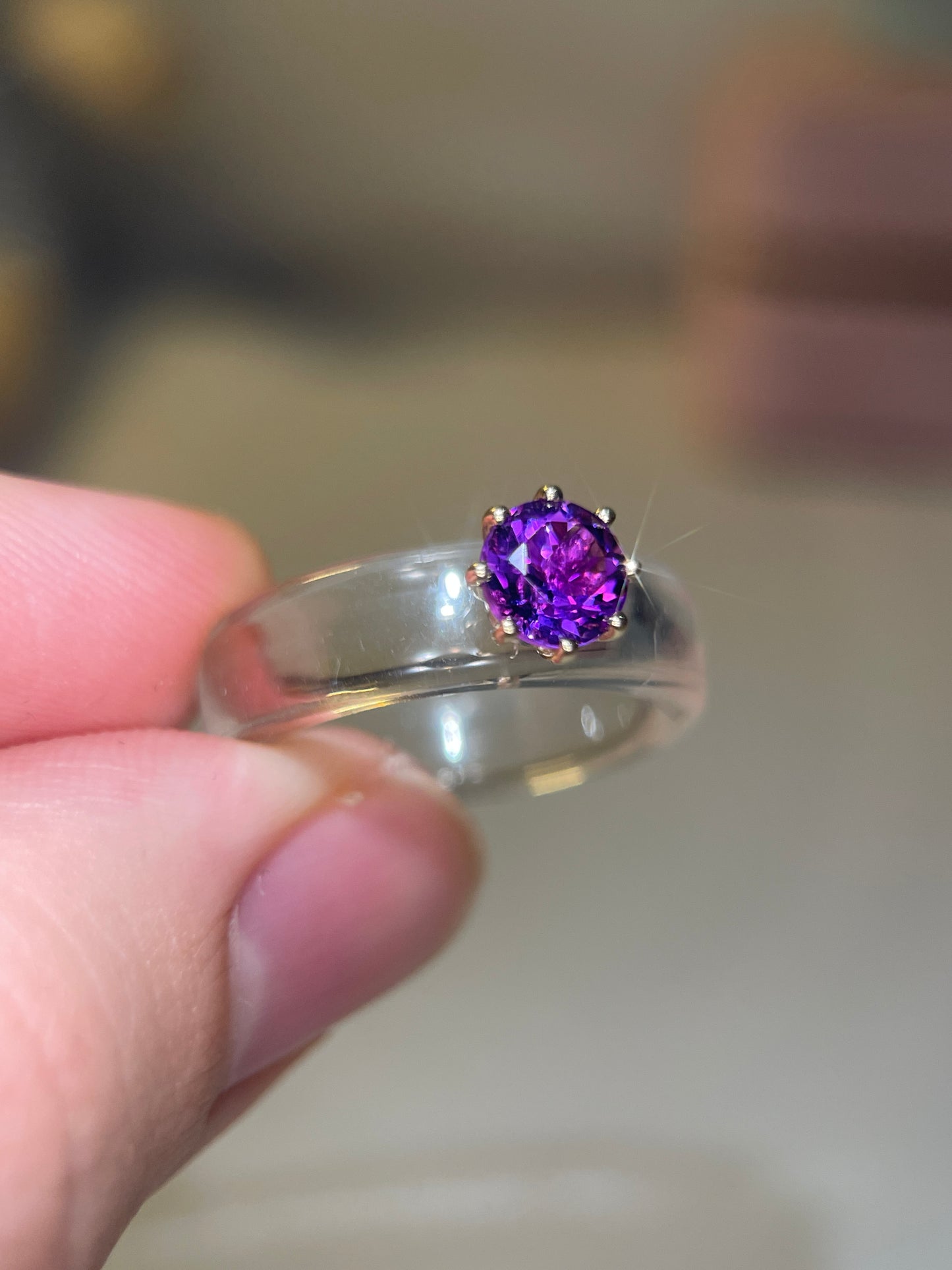 Anillo CG - Amatista y Resina Transparente