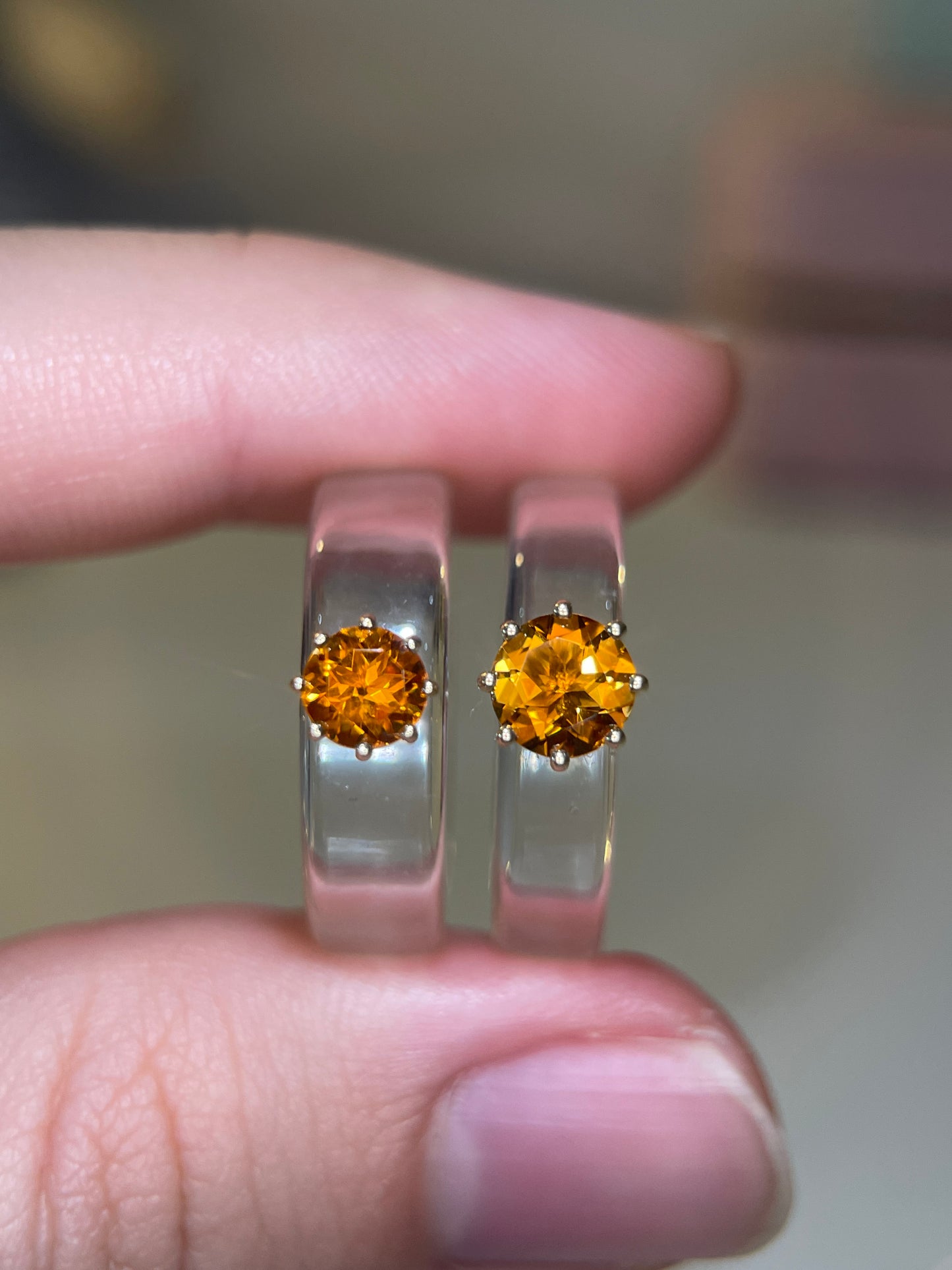 Anillo CG - Citrino y Resina Transparente