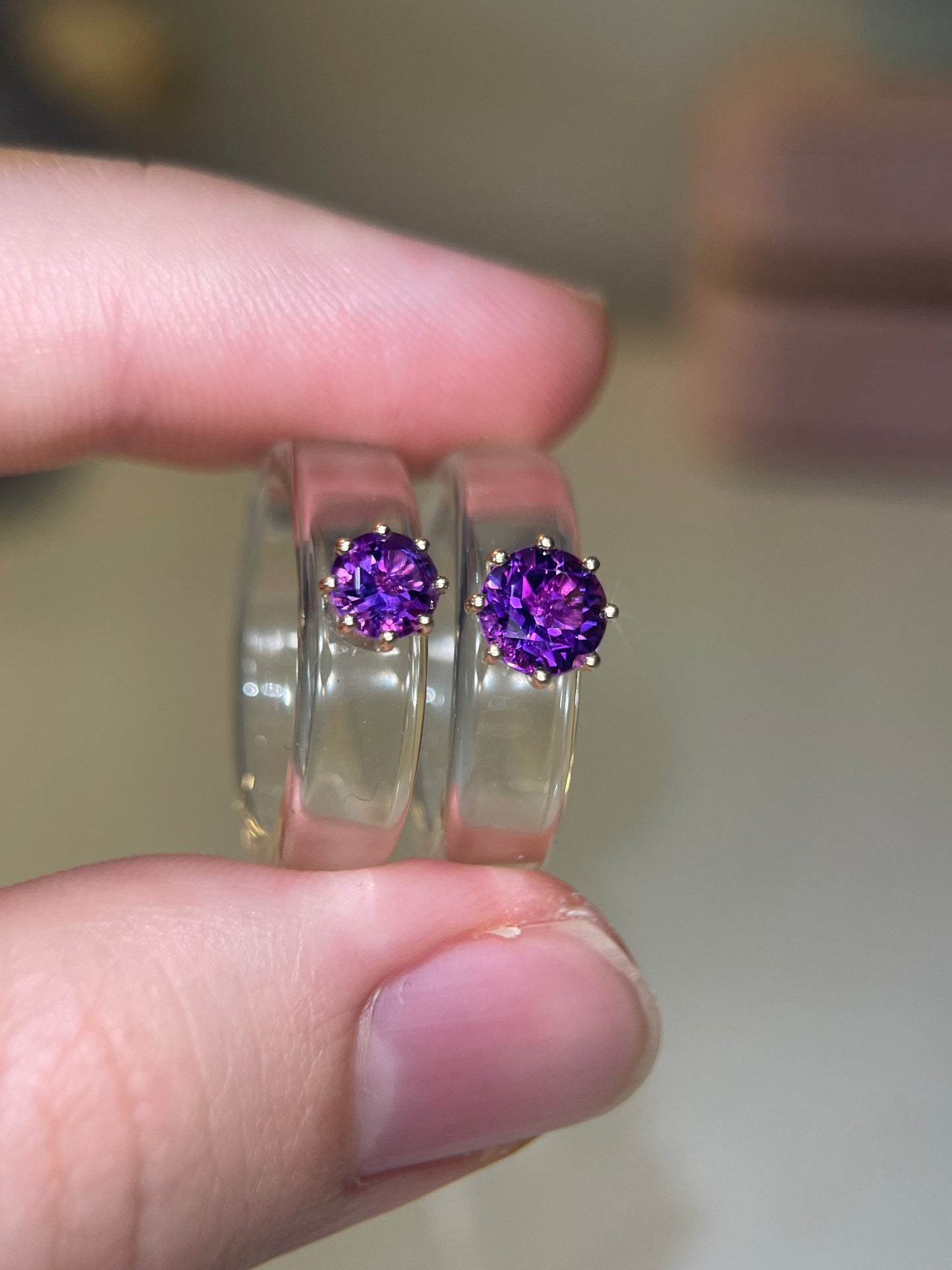 Anillo CG - Amatista y Resina Transparente
