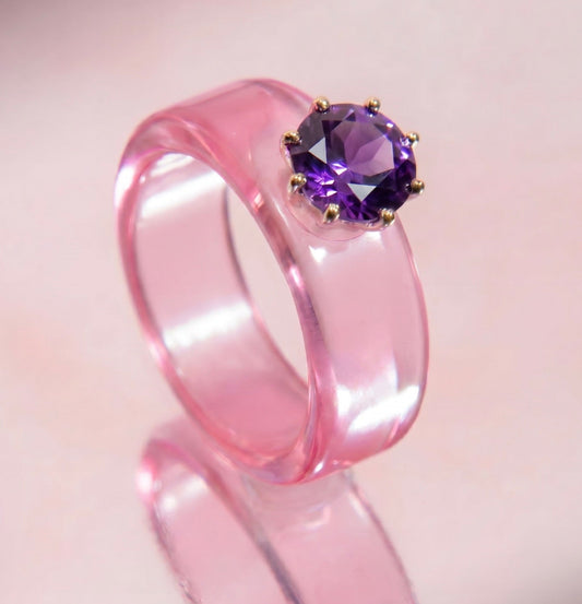 Anillo CG de amatista y resina rosa