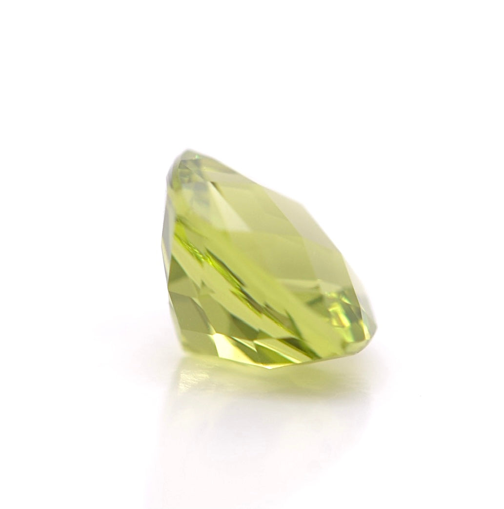 Peridot green gemstone jewelry cushion cut