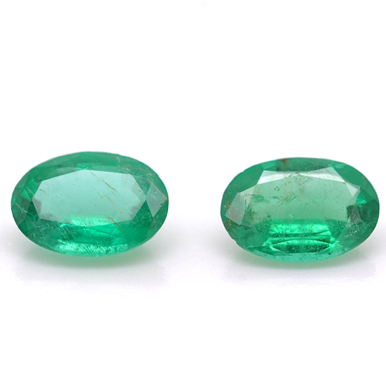 Emerald green gemstone jewelry oval cut two pair