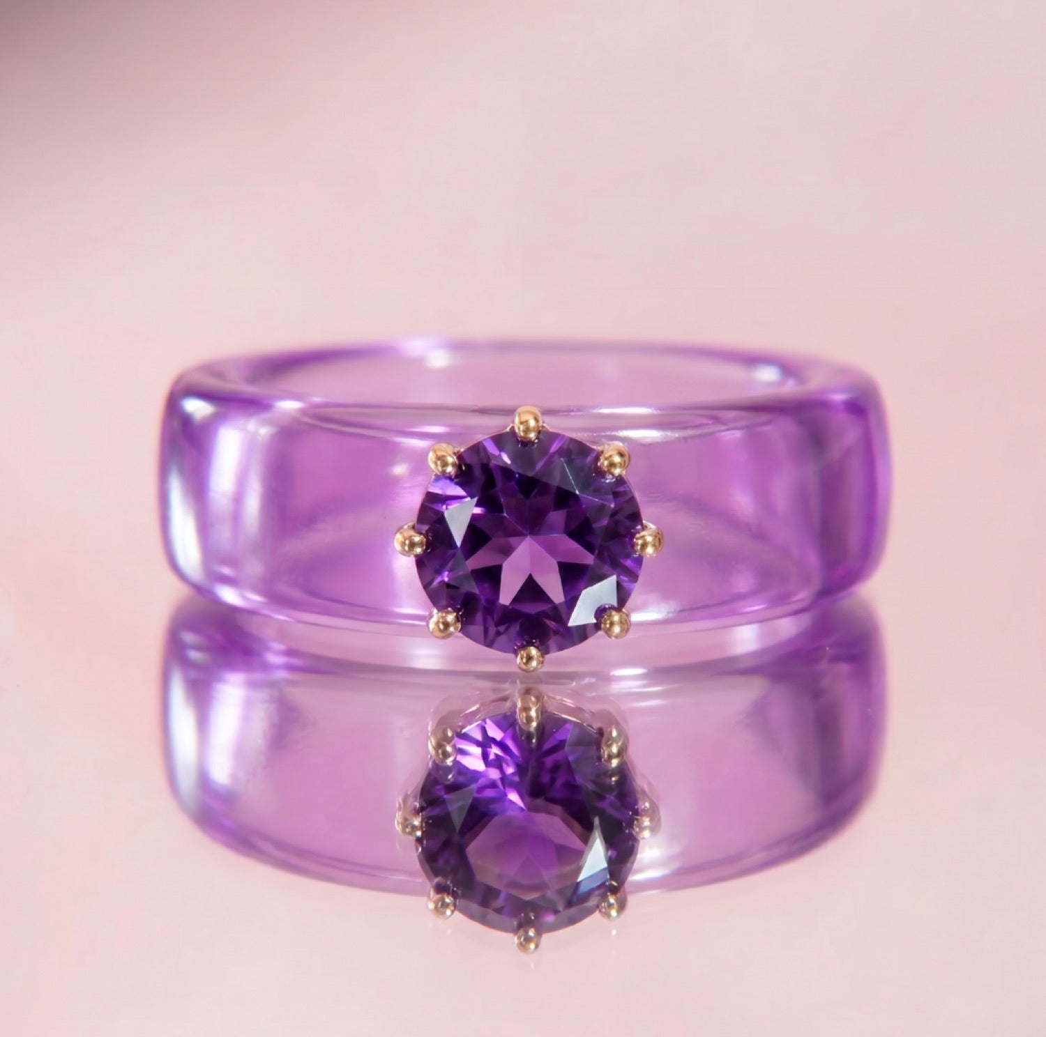 Anillo CG en tonos morados